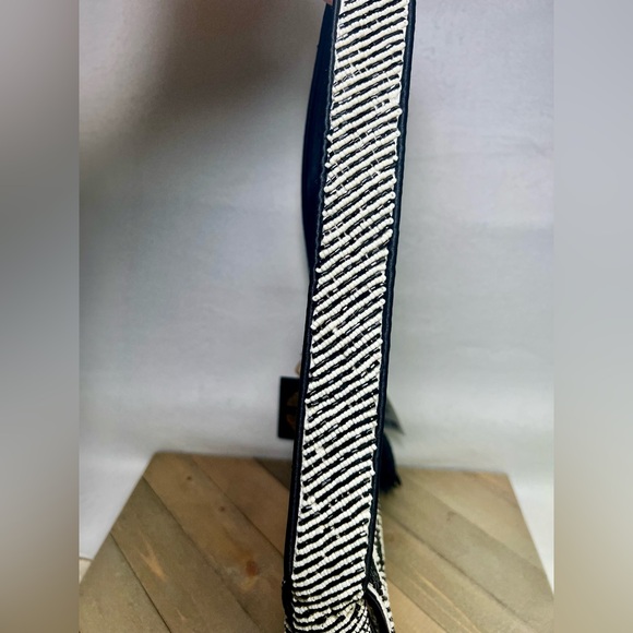 Viral Black and White Beaded Bag with Swan Charm! - Picture 9 of 12